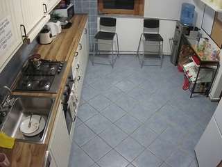 voyeurcam-julmodels-kitchen-2 camsoda