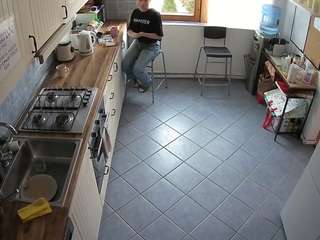 voyeurcam-julmodels-kitchen-2 camsoda