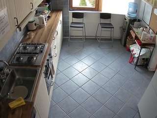 voyeurcam-julmodels-kitchen-2 camsoda