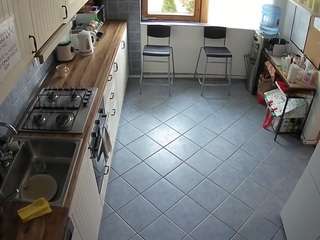 voyeurcam-julmodels-kitchen-2 camsoda