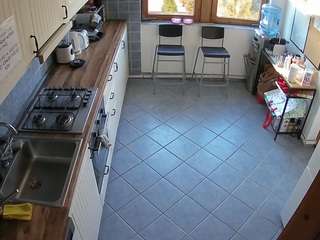 voyeurcam-julmodels-kitchen-2 camsoda