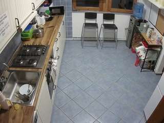 voyeurcam-julmodels-kitchen-2 camsoda