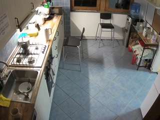 voyeurcam-julmodels-kitchen-2 voyeurcam-julmodels-kitchen-2