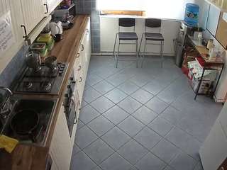 voyeurcam-julmodels-kitchen-2