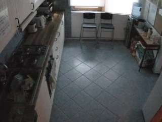 voyeurcam julmodels kitchen 2