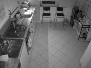 voyeurcam-julmodels-kitchen-2