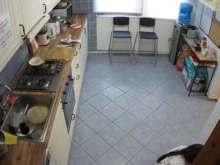 voyeurcam-julmodels-kitchen-2