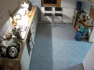 voyeurcam-julmodels-kitchen-2