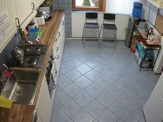 voyeurcam-julmodels-kitchen-2