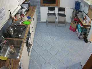 voyeurcam-julmodels-kitchen-2 camsoda
