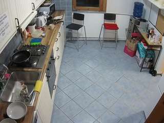 voyeurcam-julmodels-kitchen-2