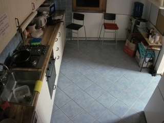 voyeurcam-julmodels-kitchen-2