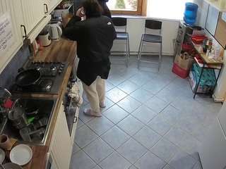 voyeurcam-julmodels-kitchen-2