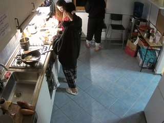 voyeurcam-julmodels-kitchen-2