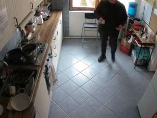 voyeurcam-julmodels-kitchen-2