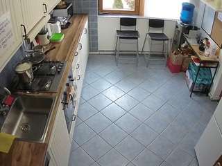 voyeurcam-julmodels-kitchen-2 camsoda