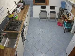 voyeurcam-julmodels-kitchen-2