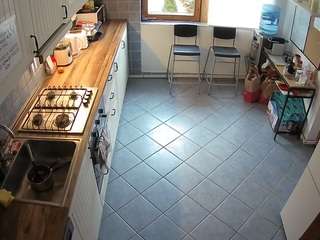 voyeurcam-julmodels-kitchen-2