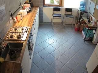 voyeurcam-julmodels-kitchen-2