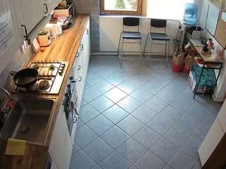voyeurcam-julmodels-kitchen-2