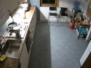 voyeurcam-julmodels-kitchen-2