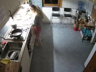 voyeurcam-julmodels-kitchen-2
