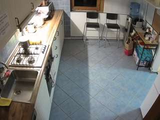 voyeurcam-julmodels-kitchen-2
