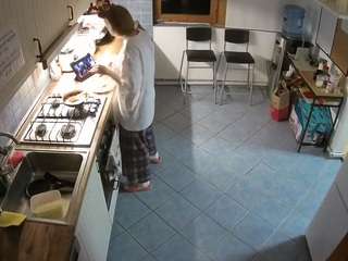 voyeurcam-julmodels-kitchen-2