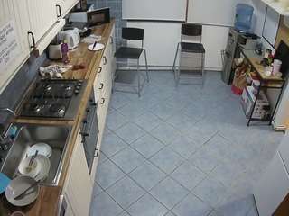 voyeurcam-julmodels-kitchen-2