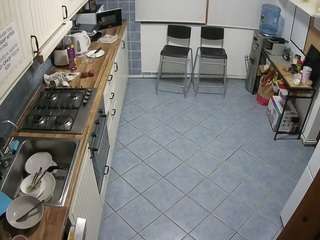 voyeurcam-julmodels-kitchen-2