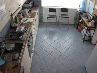 voyeurcam-julmodels-kitchen-2