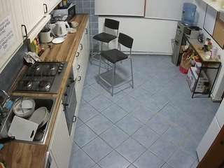 voyeurcam-julmodels-kitchen-2