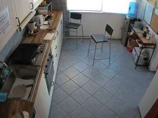 voyeurcam-julmodels-kitchen-2