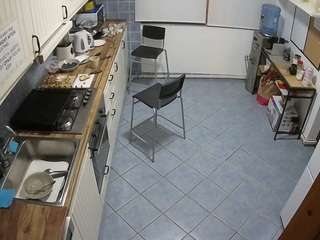 voyeurcam-julmodels-kitchen-2