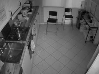 voyeurcam-julmodels-kitchen-2
