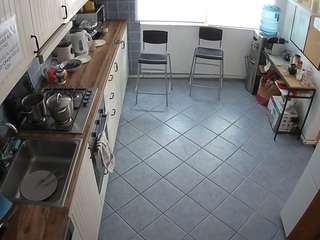 voyeurcam-julmodels-kitchen-2