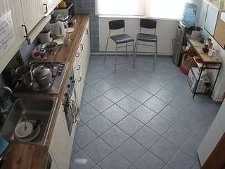 voyeurcam-julmodels-kitchen-2