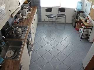 voyeurcam-julmodels-kitchen-2