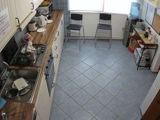 voyeurcam-julmodels-kitchen-2