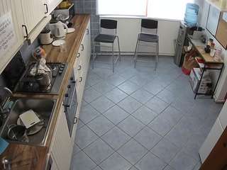 voyeurcam-julmodels-kitchen-2