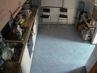 voyeurcam-julmodels-kitchen-2