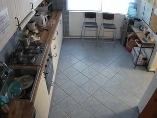 voyeurcam-julmodels-kitchen-2
