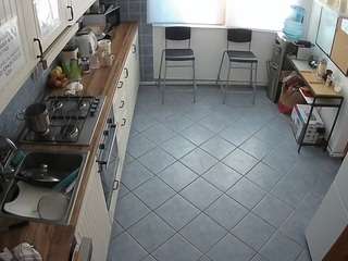voyeurcam-julmodels-kitchen-2