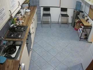 voyeurcam-julmodels-kitchen-2