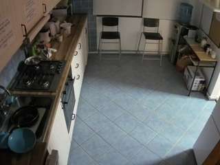 voyeurcam-julmodels-kitchen-2