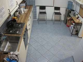 voyeurcam-julmodels-kitchen-2