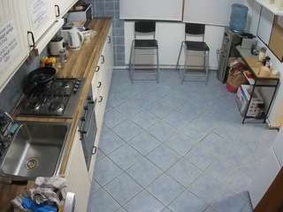 voyeurcam-julmodels-kitchen-2
