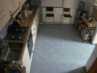 voyeurcam-julmodels-kitchen-2