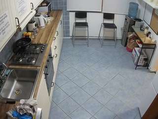 voyeurcam-julmodels-kitchen-2