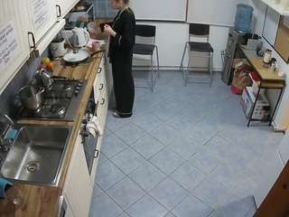 voyeurcam-julmodels-kitchen-2